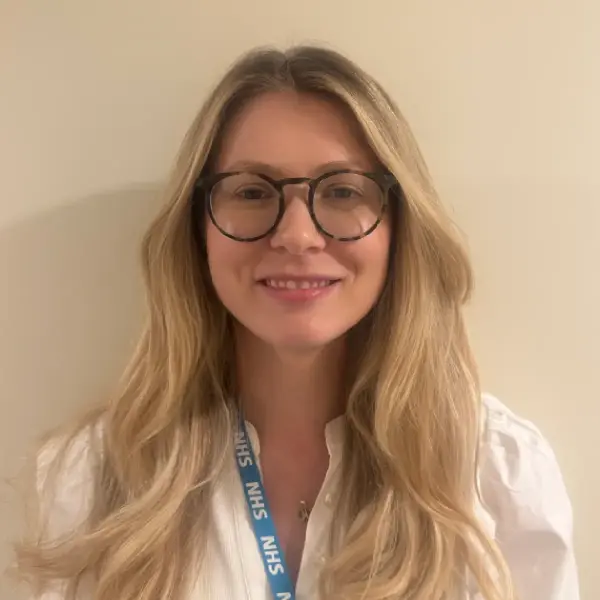 Dr Alexandra Armstrong